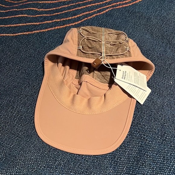 Lululemon Drawstring Cap - Picture 4 of 9